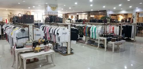 合肥一服裝工廠店品牌t恤10元,是噱頭還是營銷,小編親歷揭曉