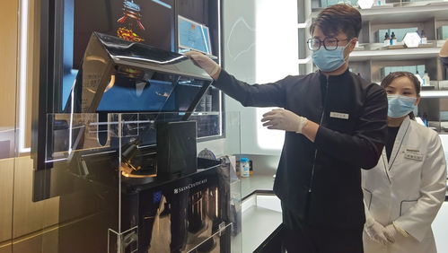 美妝店變工廠,全國首證落戶陸家嘴,現(xiàn)場(chǎng)調(diào)配的個(gè)性化精華液5月開售