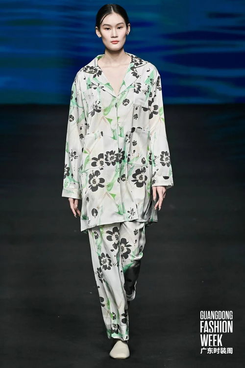 集中呈現(xiàn)區(qū)域產(chǎn)業(yè)最新成果和品牌形象 2024普寧國家外貿(mào)轉(zhuǎn)型升級(jí)基地 內(nèi)衣 品牌聯(lián)合秀