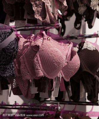 胸罩廣告