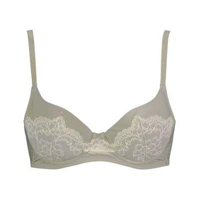 Shirohato | 樂天海外銷售: 以25%OFF(華歌爾)Wacoal(ラゼ)LASEE BFA411胸年齡-5歲為目標的胸罩廣場提高3/4茶杯胸罩DEF